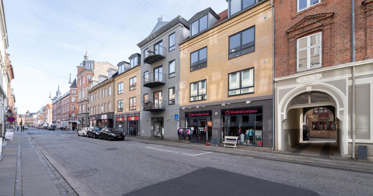Aday - Apartment Suite 4 Aalborg Center Luaran gambar